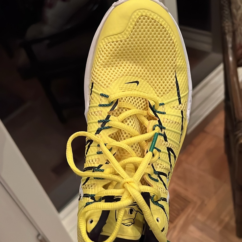 Men’s Nike University of Oregon yellow ‘Win the Day’ shoes Men's 9.5 - Picture 3 of 12